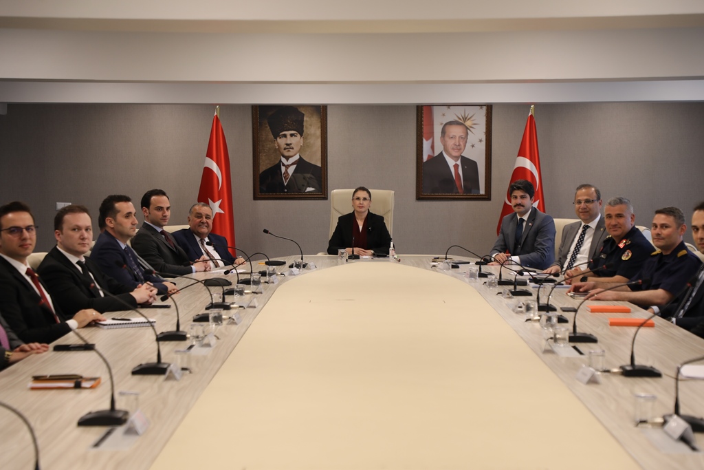 Vali Dr. Nurtaç Arslan Başkanlığında Valilik 15 Temmuz Şehitleri Toplantı Salonunda "Seçim Güvenliği Değerlendirme Toplantısı" Gerçekleştirildi