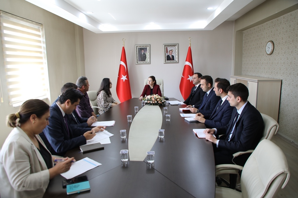 Vali Arslan Başkanlığında Düzenlenen Halk Günü Toplantıları Devam Ediyor 