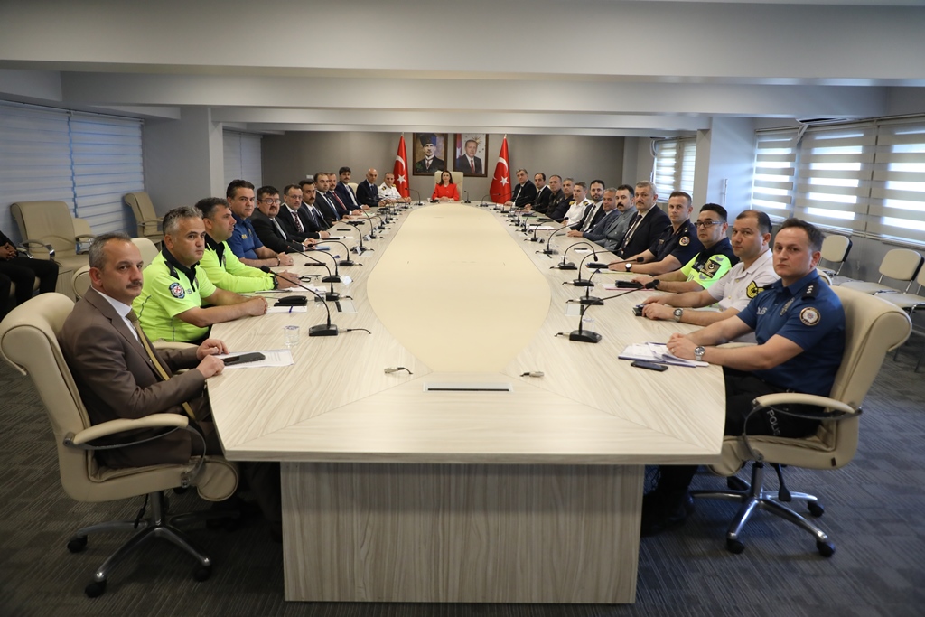 Vali Arslan Başkanlığında Genişletilmiş İl Güvenlik ve Asayiş Koordinasyon Merkezi Toplantısı Gerçekleştirildi