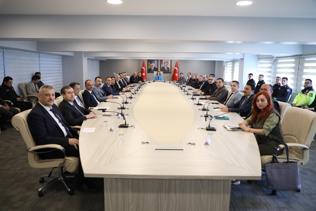 Vali Arslan Başkanlığında Genişletilmiş İl Güvenlik ve Asayiş Koordinasyon Merkezi Toplantısı Gerçekleştirildi